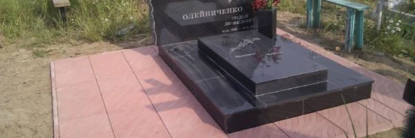 одинарні гранітні пам'ятники