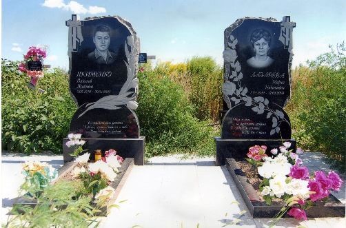 Пам’ятник батькам – як вибрати?