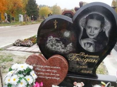Дитячі пам’ятники з граніту в Києві, є фото галерея