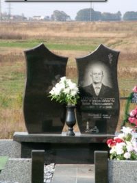 Подвійний пам'ятник з граніту ДМ-690