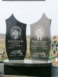 Подвійний пам'ятник з граніту ДМ-094