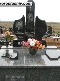 Подвійний пам'ятник з граніту ДМ-041