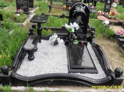Надгробний пам’ятник фото і ціни