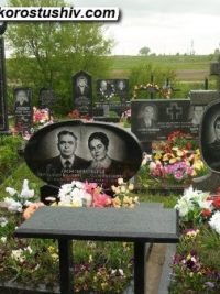 Подвійний пам'ятник з граніту ДМ-026