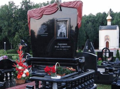 Пам’ятник ціна від виробника в Києві