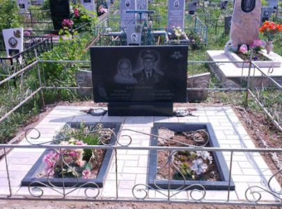 Пам’ятники оптом та в роздріб від виробника, є велика фотогалерея. Цікавлять?
