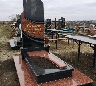 Изготовление цветных памятников