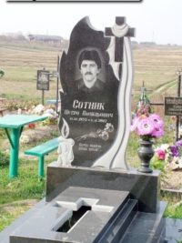 Одинарные памятники из гранита ОМ-429