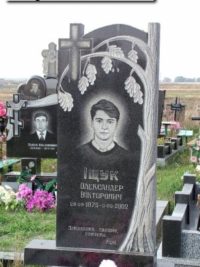 Одинарные памятники из гранита ОМ-413