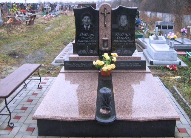 гранітні пам'ятники ціна