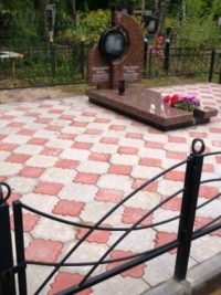 элитные надгробные памятники