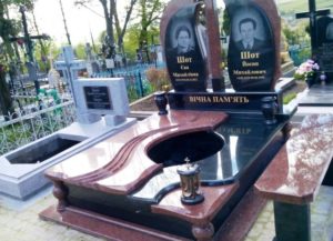 мемориальный комплекс на кладбище