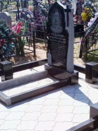 недорогие мемориальные комплексы