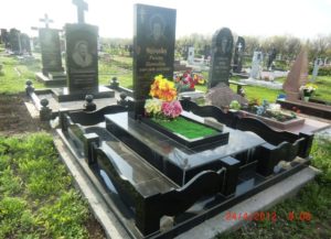 памятники из гранита Киев заказать