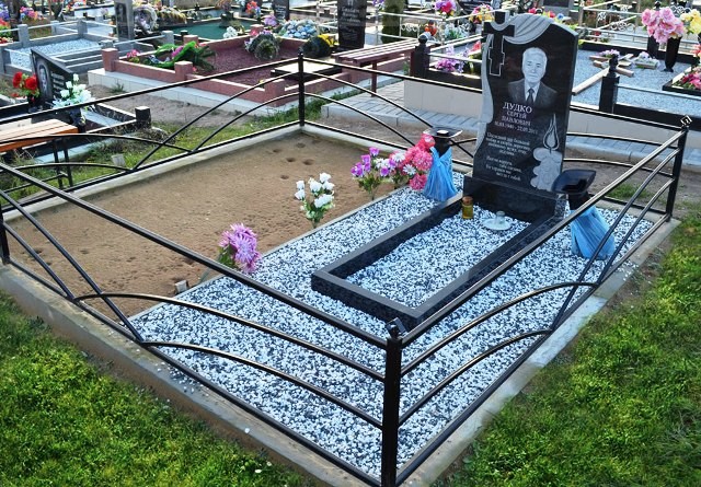 заказать гранитный памятник на могилу