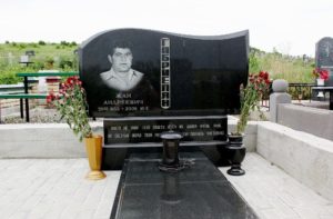 заказать памятник на могилу в киеве