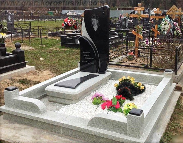 памятники на могилу в Киеве заказать