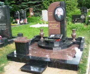 памятники в Киеве заказать цены
