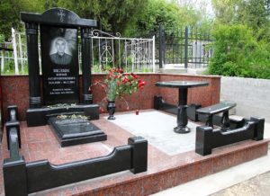 заказать памятник на могилу из гранита