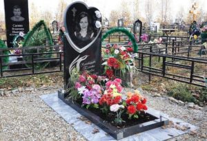 сколько стоит заказать памятник