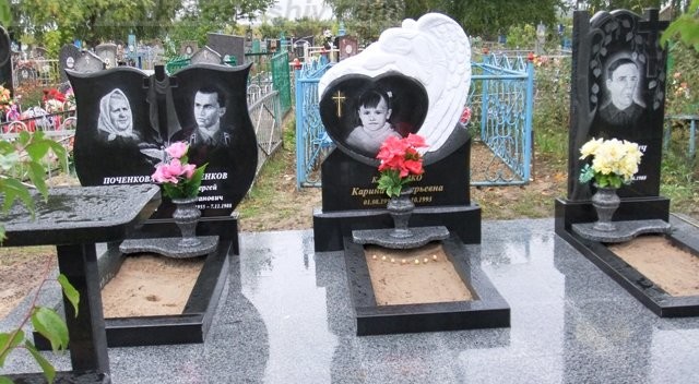 заказать памятник на могилу в Киевской области цены