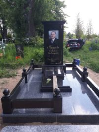 Одинарный памятник с гранита ОМ-401