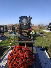 Одинарный памятник с гранита ОМ-411