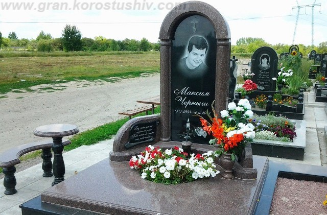 купить памятник из гранита недорого