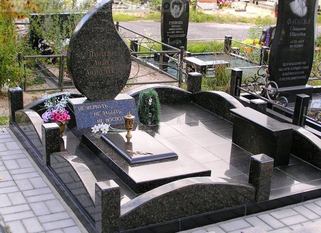 купить памятник на могилу в Киеве