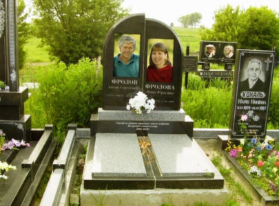 Цветные стекла на ритуальные памятники