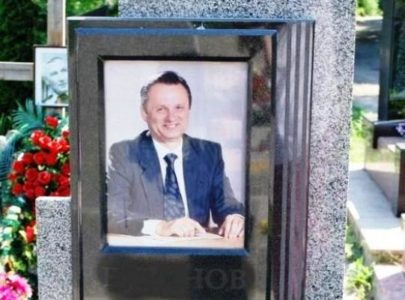Новые цветные вклеенные фото ритуальных памятниках