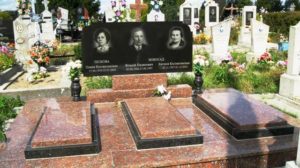 цветной надгробный памятник Коростышев киев Украина фото цена wdtnyjq yfluhj,ysq gfvznybr