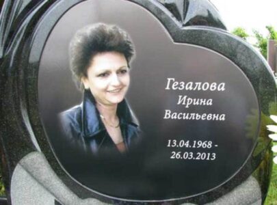 Кольорові портрети на пам’ятниках