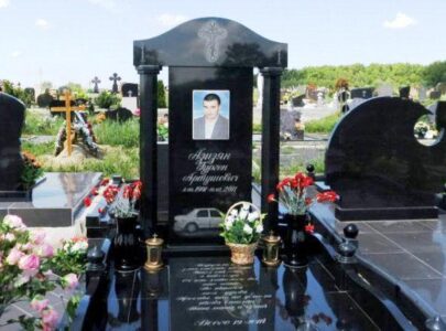 Скільки коштує кольоровий пам’ятник