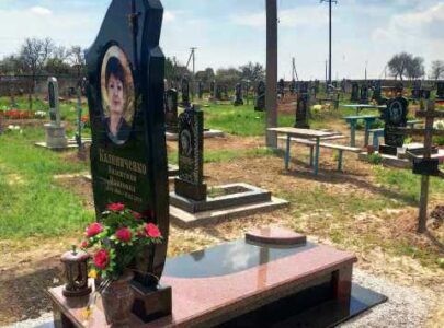 Пам’ятник з кольоровою фотографією ціна