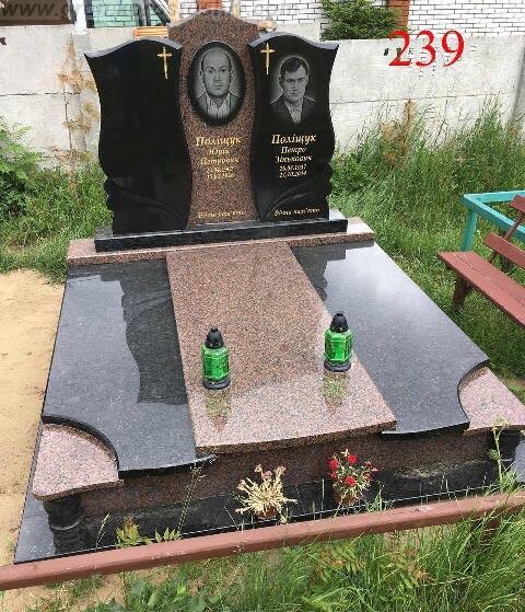 пам'ятники з кольорового граніту в Києві Україна фото ціна gfvznybrb p rjkmjhjdjuj uhfysne d rb'ds