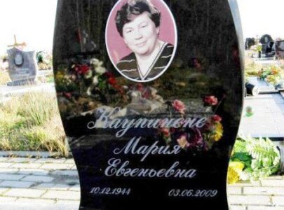 Пам’ятники з кольоровим зображенням