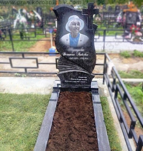 памятник з кольоровою фотографією на кладовищі Коростишів київ Україна фото ціна