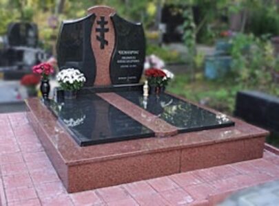 Замовити гранітні комплекси