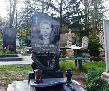 Гранітні пам’ятники комплекси