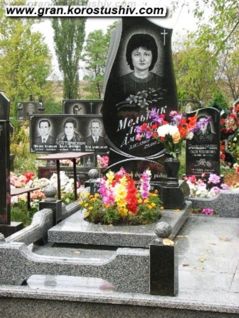 ексклюзивні пам'ятники з граніту оптом Коростишів київ Україна фото ціна