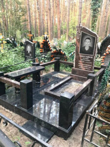 замовити гранітний пам'ятник Коростишів київ Україна фото ціна