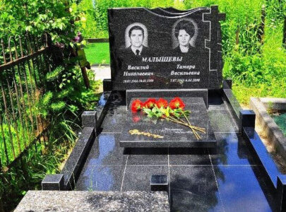 Встановлення меморіального комплексу