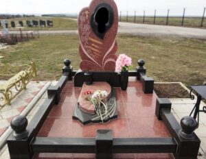 елітні пам'ятники на могилу з граніту Коростишів