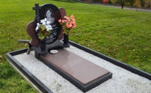 елітні пам'ятники для молодої дівчини Коростишів київ Україна фото ціна