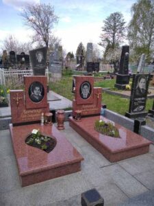 елітні пам'ятники на могилу з граніту Коростишів київ Україна