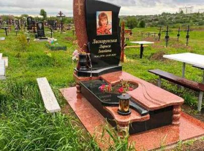 Елітні пам’ятники та надгробки