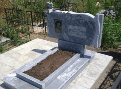 Могила під ключ
