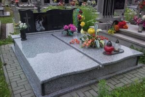 купити пам'ятники Київ Україна Коростишів фото ціна