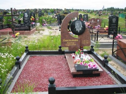 Замовити пам’ятник на могилу із граніту
